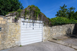 Garage- click for photo gallery